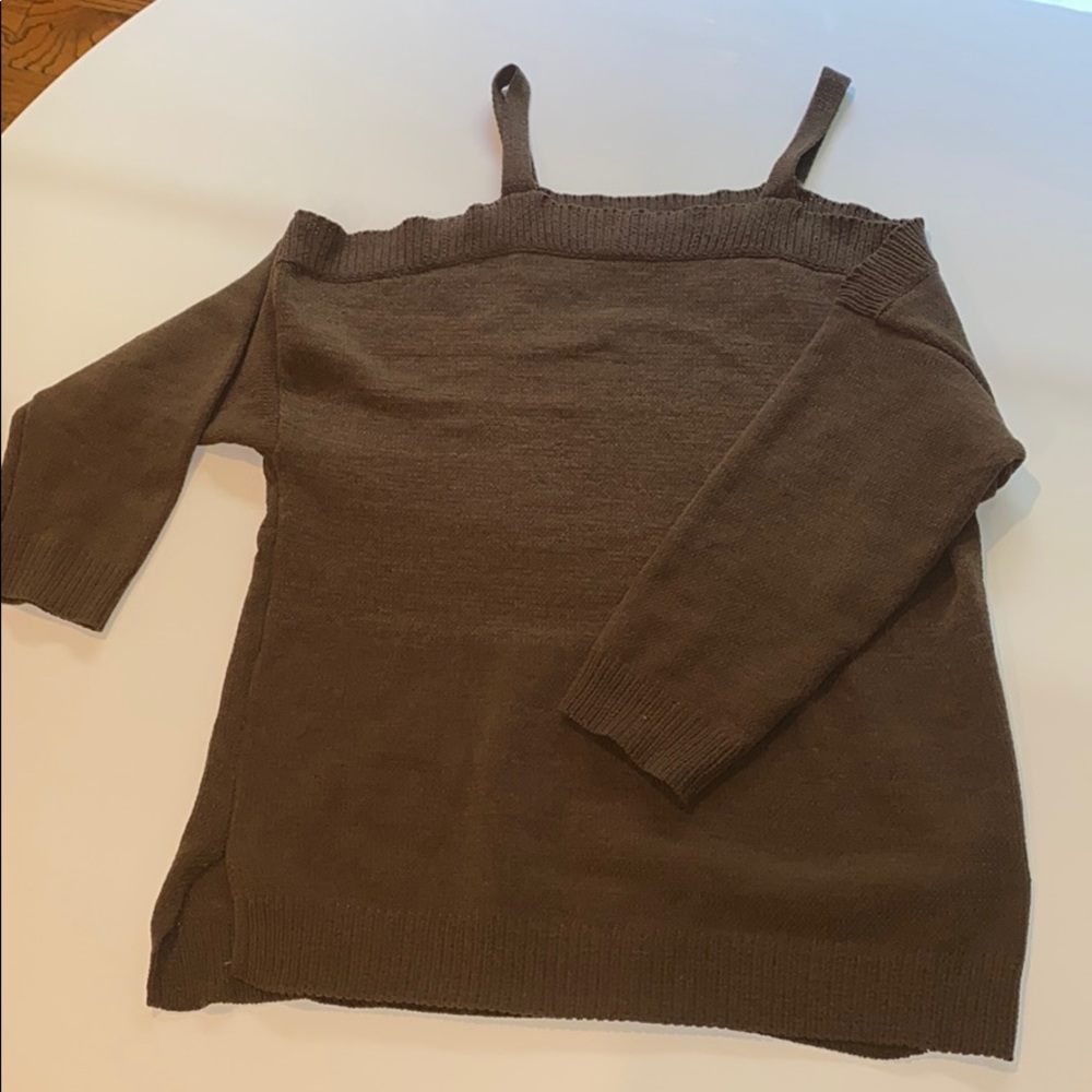 NWOT Blue Wren off the shoulder top Women’s M